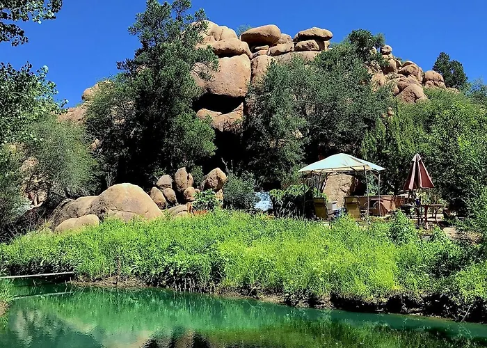 Dom wakacyjny Rejuvenating Tree House Getaway With Pool Access In Prescott, Arizona