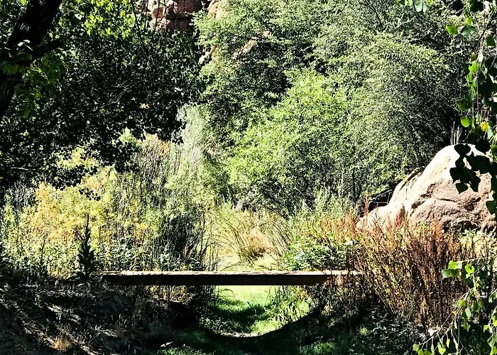 Dom wakacyjny Rejuvenating Tree House Getaway With Pool Access In Prescott, Arizona *